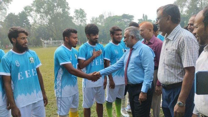 ইবিতে আন্তঃবিভাগ ফুটবল প্রতিযোগিতার উদ্বোধন