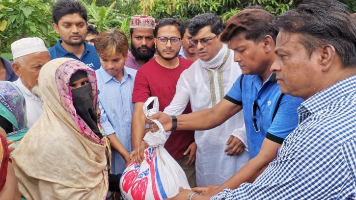 কবিরহাটে প্রধানমন্ত্রীর ঈদ উপহার পেল ৩৫০০ পরিবার