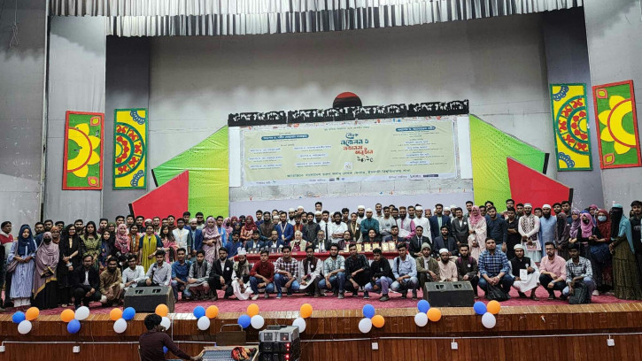 লেখক কলম দিয়ে সমাজকে বিনির্মাণ করে: ইবি উপাচার্য