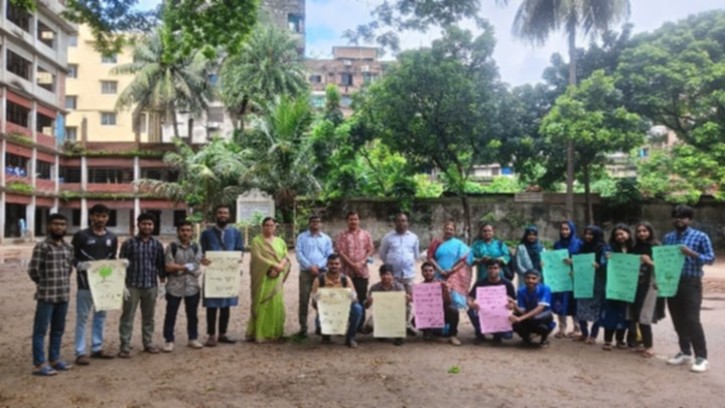 জুলাই শহীদদের স্মরণে গ্রীন ভয়েস জবির বৃক্ষরোপণ, পোস্টার প্রদর্শনী ও ক্লিনিং ক্যাম্পেইন