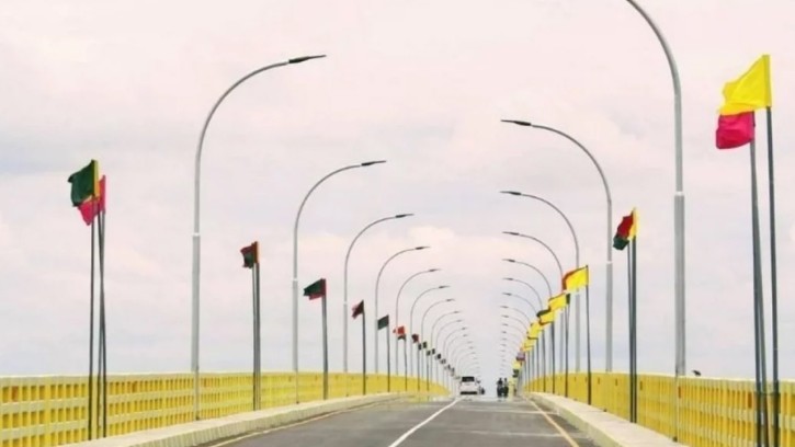 উদ্বোধনের পরদিনই ভাসানী সেতুর ল্যাম্পপোস্টের ক্যাবল চুরি