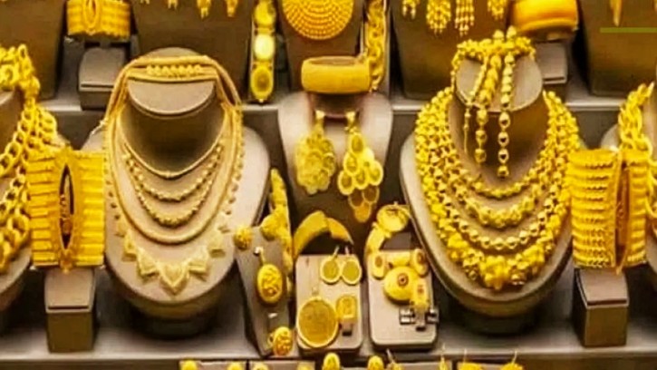 রেকর্ড গড়ে স্বর্ণের নতুন দাম ২ লাখ ছুঁইছুঁই