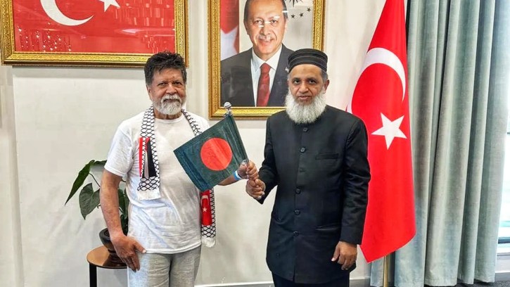 ইসরায়েল থেকে মুক্তি পেয়ে তুরস্কে শহিদুল আলম