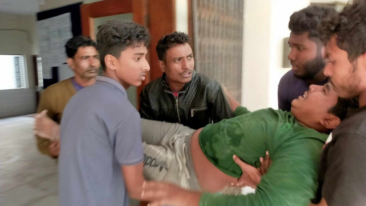 ইবিতে নির্মাণাধীন ভবন থেকে পড়ে গুরুতর আহত শ্রমিক